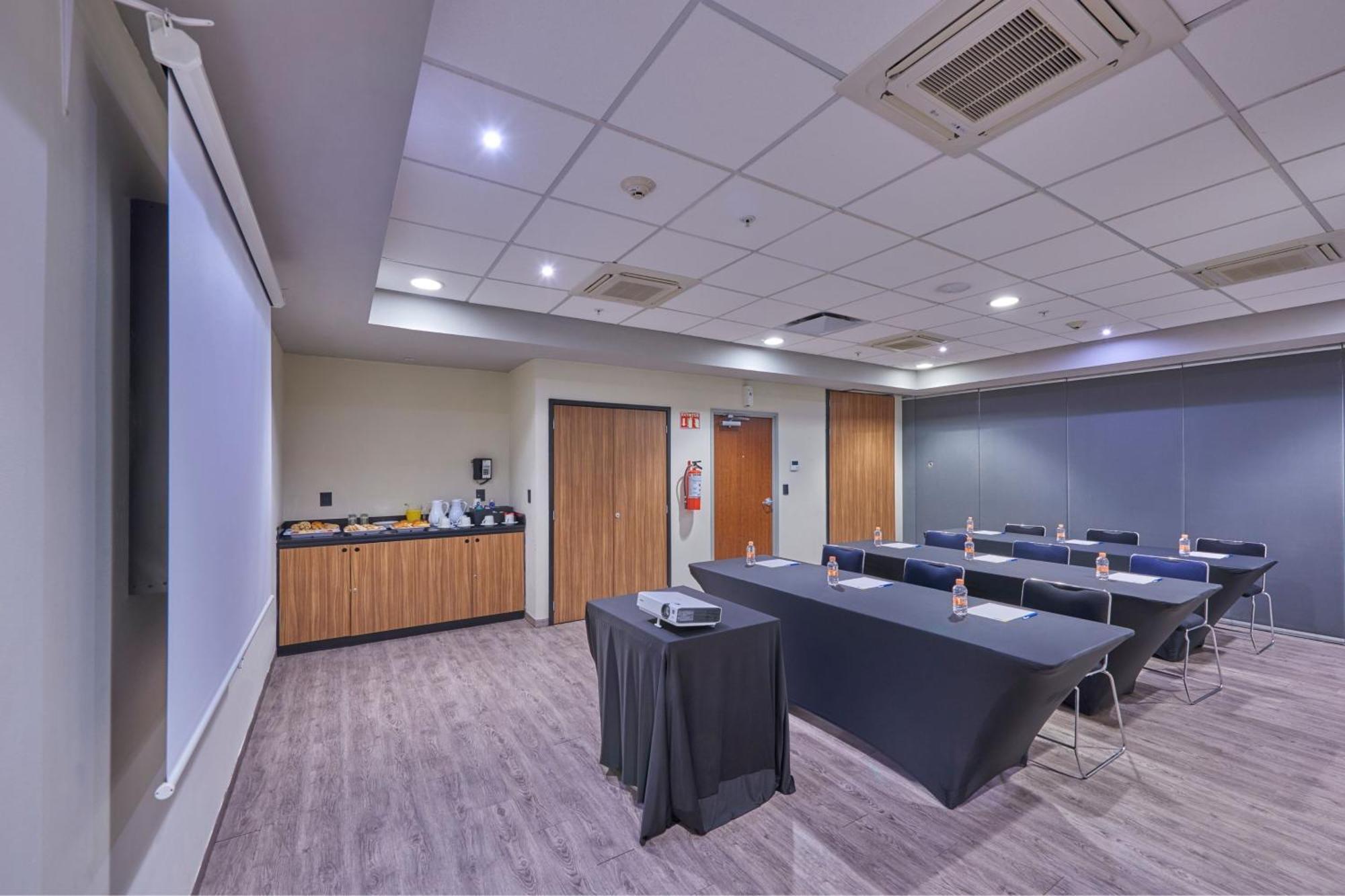 City Express By Marriott San Luis Potosi Zona Universitaria Екстер'єр фото