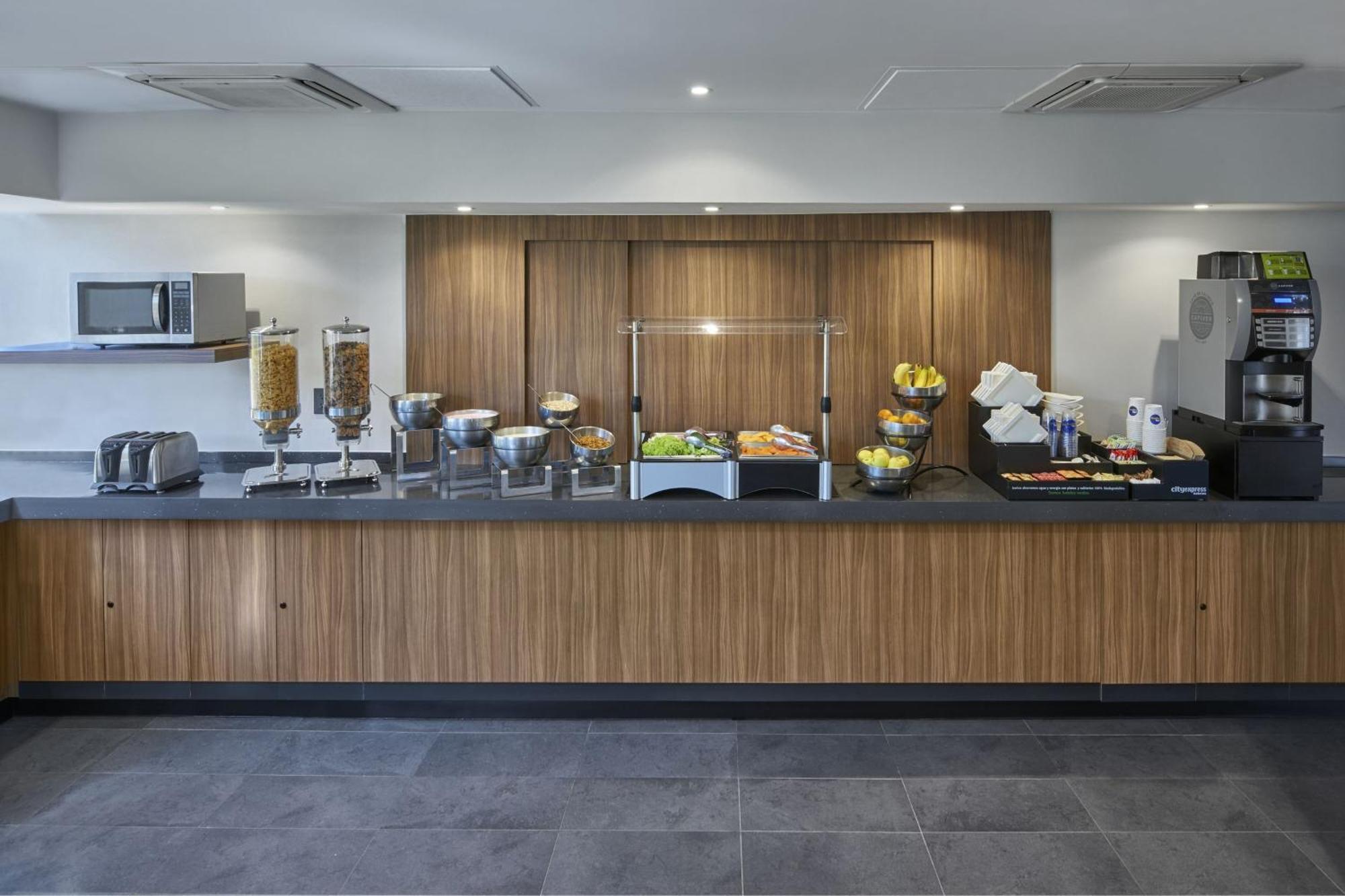 City Express By Marriott San Luis Potosi Zona Universitaria Екстер'єр фото